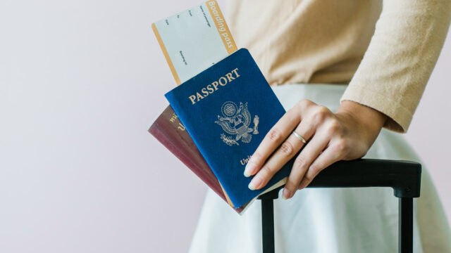كيف اطلع جواز سفر بدون ولي امر للنساء