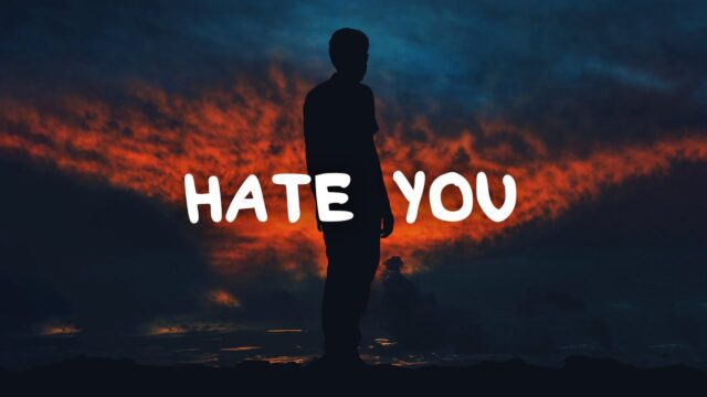 كيف تتعامل مع شخص يكرهك